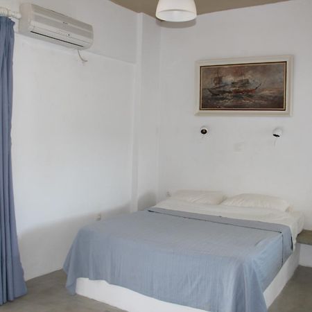 Pansion Andreas Appartement Tínos Buitenkant foto